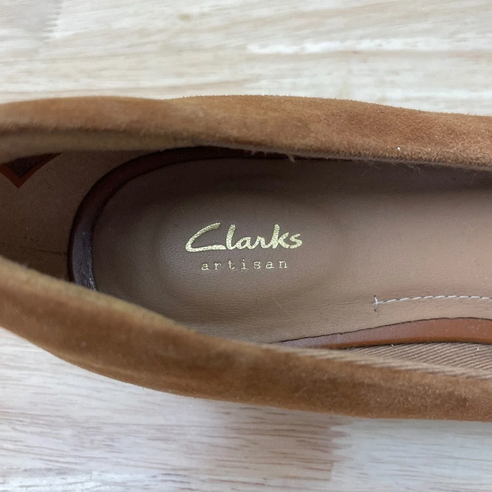 Clarks Artisan Tan Suede Wedge Pumps Shoes Women's 5.5 M Round Toe